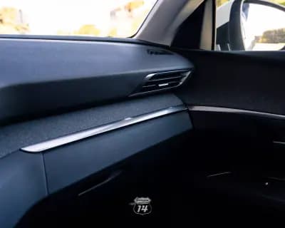 Sell Peugeot 3008 2019 - 17990 EUR, 149900 km - AUTO.MOTO.pt