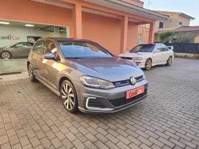 Vendo Volkswagen Golf 2018 - 18990 EUR, 120000 km - AUTO.MOTO.pt