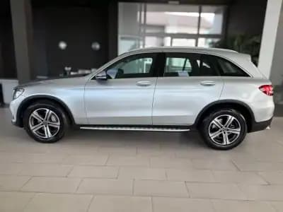 Vendo Mercedes-Benz GLC 250 2017 - 33990 EUR, 126652 km - AUTO.MOTO.pt