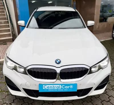 Vendo BMW 320 2022 - 31950 EUR, 89000 km - AUTO.MOTO.pt