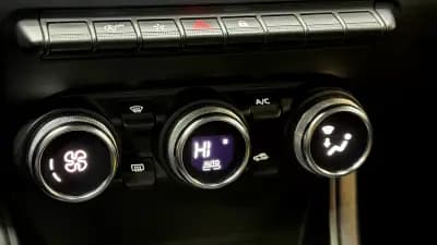 Sell Renault Captur 2023 - 16770 EUR, 70000 km - AUTO.MOTO.pt