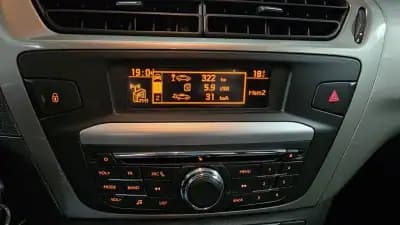 Sell Citroën C-Elysée 2014 - 9490 EUR, 42600 km - AUTO.MOTO.pt