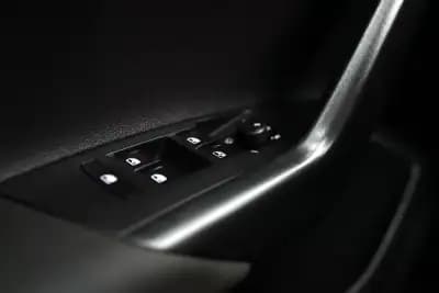 Vendo Volkswagen Taigo 2022 - 16490 EUR, 43000 km - AUTO.MOTO.pt