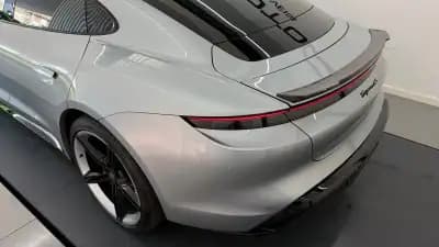 Vendo Porsche Taycan 2020 - 72000 EUR, 96306 km - AUTO.MOTO.pt