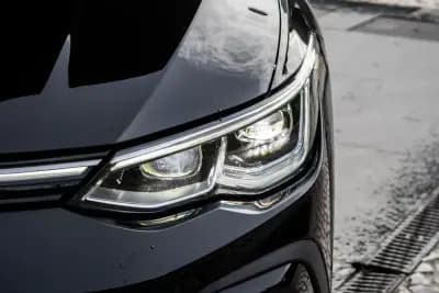 Vendo Volkswagen Golf 2022 - 34990 EUR, 72017 km - AUTO.MOTO.pt