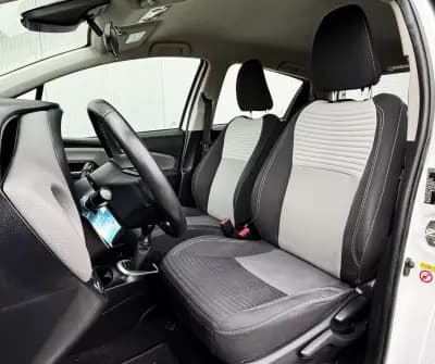 Sell Toyota Yaris 2017 - 11990 EUR, 110000 km - AUTO.MOTO.pt