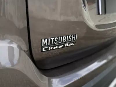 Sell Mitsubishi Outlander 2017 - 16990 EUR, 132000 km - AUTO.MOTO.pt