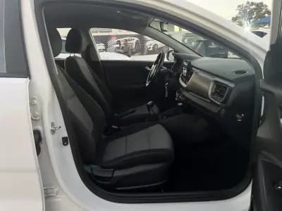 Vendo Kia Stonic 2021 - 13750 EUR, 112000 km - AUTO.MOTO.pt