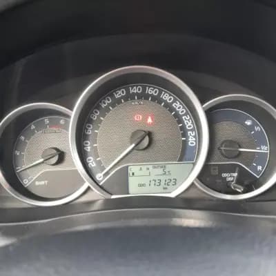 Vendo Toyota Auris Touring Sports 2015 - 11650 EUR, 173000 km - AUTO.MOTO.pt