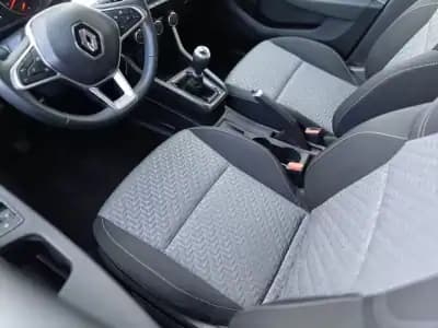 Vendo Renault Clio 2023 - 14900 EUR, 55991 km - AUTO.MOTO.pt