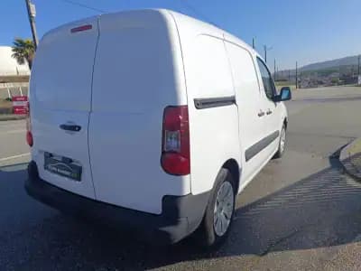 Sell Citroën BERLINGO 3 LUGARES 2017 - 9000 EUR, 220000 km - AUTO.MOTO.pt