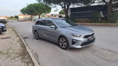 Vendo Kia Ceed SW 2018 - 12890 EUR, 154828 km - AUTO.MOTO.pt