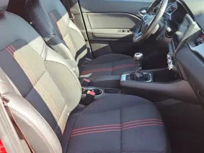 Vendo Renault Captur 2022 - 17990 EUR, 86130 km - AUTO.MOTO.pt