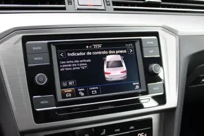 Vendo Volkswagen Passat 2021 - 21900 EUR, 22076 km - AUTO.MOTO.pt