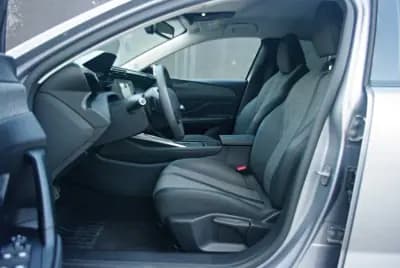 Vendo Peugeot 408 2024 - 24600 EUR, 30776 km - AUTO.MOTO.pt