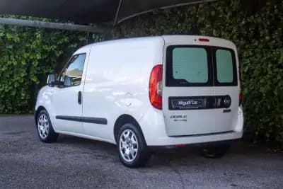 Vendo Fiat Doblo 2017 - 9750 EUR, 121100 km - AUTO.MOTO.pt