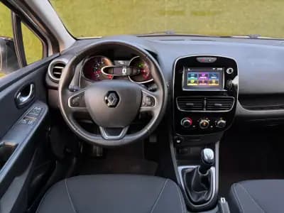 Vendo Renault Clio 2018 - 12500 EUR, 138000 km - AUTO.MOTO.pt