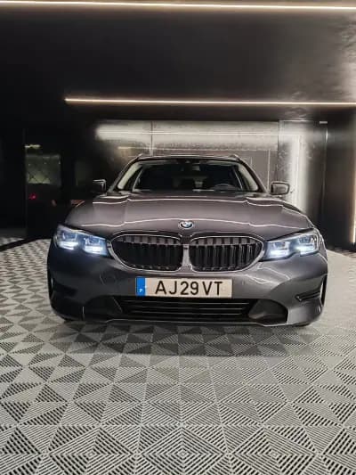 Vendo BMW 320 2021 - 26750 EUR, 123834 km - AUTO.MOTO.pt