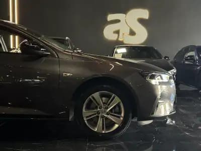 Vendo Opel Insignia Grand Sport 2022 - 17990 EUR, 102300 km - AUTO.MOTO.pt