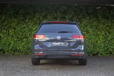 Vendo Volkswagen Passat Variant 2019 - 17900 EUR, 229000 km - AUTO.MOTO.pt
