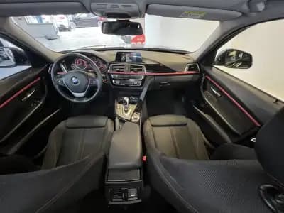 Vendo BMW 320 2017 - 19990 EUR, 185000 km - AUTO.MOTO.pt