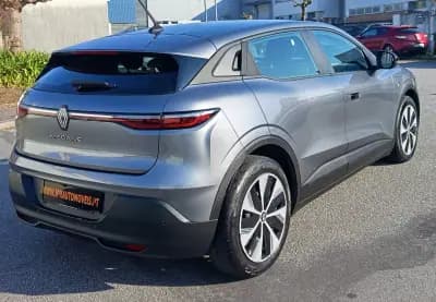 Vendo Renault Mégane E-Tech 2022 - 22490 EUR, 56941 km - AUTO.MOTO.pt