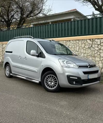 Sell Citroën Berlingo 2016 - 9450 EUR, 230000 km - AUTO.MOTO.pt