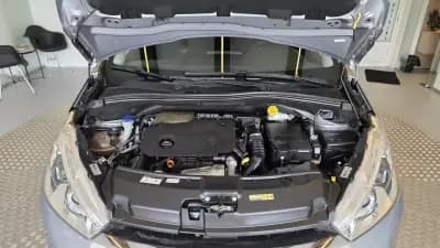 Sell Peugeot 208 2019 - 9900 EUR, 179951 km - AUTO.MOTO.pt