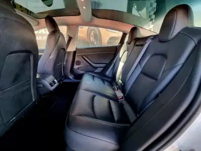 Vendo Tesla Model 3 2023 - 29500 EUR, 42831 km - AUTO.MOTO.pt