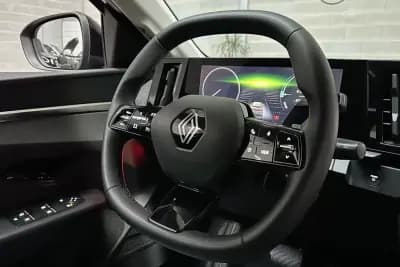 Vendo Renault Mégane E-Tech 2023 - 20950 EUR, 72823 km - AUTO.MOTO.pt