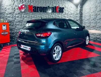 Vendo Renault Clio 2017 - 13990 EUR, 104061 km - AUTO.MOTO.pt