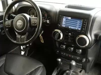 Sell Jeep Wrangler Unlimited 2017 - 46900 EUR, 158085 km - AUTO.MOTO.pt