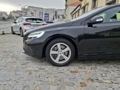 Vendo Volvo V40 2018 - 15990 EUR, 122118 km - AUTO.MOTO.pt