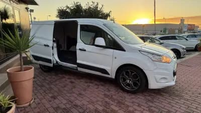 Vendo Ford Transit Connect 2014 - 9990 EUR, 199000 km - AUTO.MOTO.pt