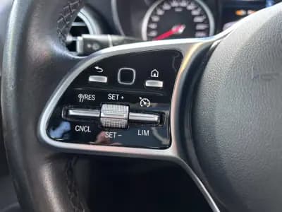 Vendo Mercedes-Benz C 300 2020 - 28499 EUR, 118000 km - AUTO.MOTO.pt