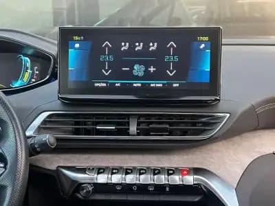 Vendo Peugeot 3008 2022 - 22900 EUR, 94740 km - AUTO.MOTO.pt