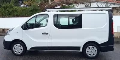 Vendo Renault Trafic 2018 - 16490 EUR, 152226 km - AUTO.MOTO.pt