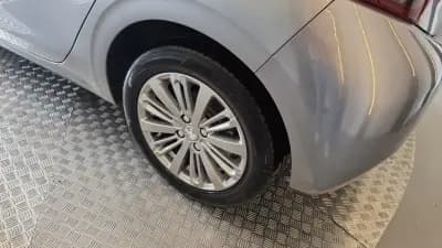 Sell Peugeot 208 2019 - 9900 EUR, 179951 km - AUTO.MOTO.pt