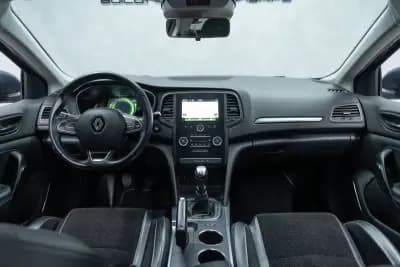 Vendo Renault Mégane Sport Tourer 2017 - 14950 EUR, 84000 km - AUTO.MOTO.pt