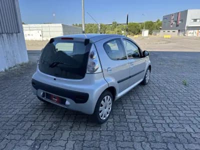 Sell Peugeot 107 2011 - 7990 EUR, 91000 km - AUTO.MOTO.pt