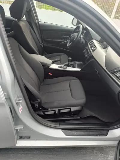 Vendo BMW 318 2018 - 19900 EUR, 170608 km - AUTO.MOTO.pt