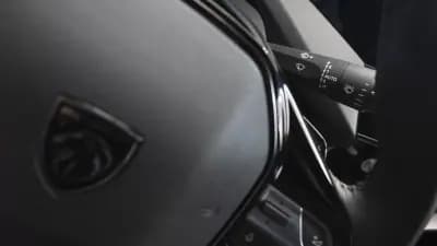 Vendo Peugeot 308 SW 2024 - 24350 EUR, 22000 km - AUTO.MOTO.pt