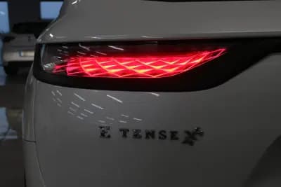 Vendo DS DS7 Crossback 2020 - 23900 EUR, 136328 km - AUTO.MOTO.pt