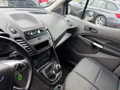 Sell Ford Transit Connect 2019 - 17490 EUR, 99576 km - AUTO.MOTO.pt