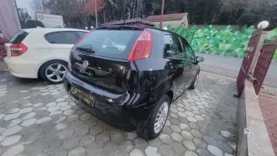 Vendo Fiat Punto 2016 - 6990 EUR, 160000 km - AUTO.MOTO.pt