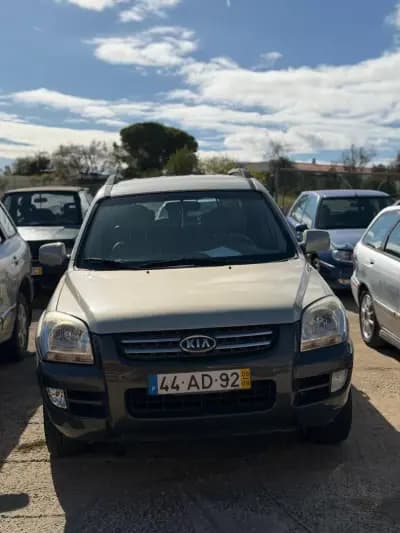 Vendo Kia Sportage 2005 - 8900 EUR, 361540 km - AUTO.MOTO.pt