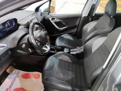 Sell Peugeot 2008 2018 - 13250 EUR, 37000 km - AUTO.MOTO.pt