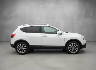 Sell Nissan Qashqai 2010 - 7500 EUR, 230000 km - AUTO.MOTO.pt