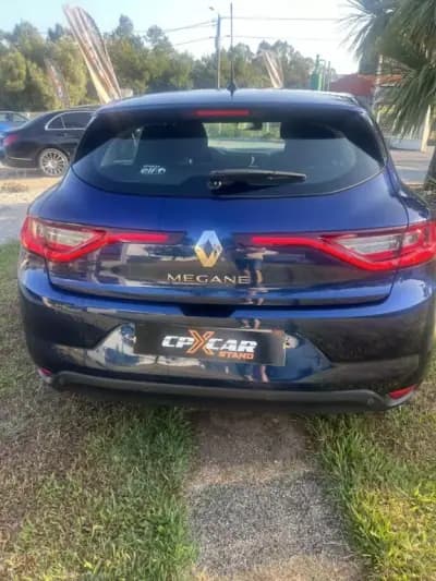 Vendo Renault Mégane Coupe 2017 - 14490 EUR, 193200 km - AUTO.MOTO.pt