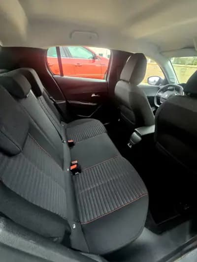 Sell Peugeot e-208 2020 - 15750 EUR, 56000 km - AUTO.MOTO.pt